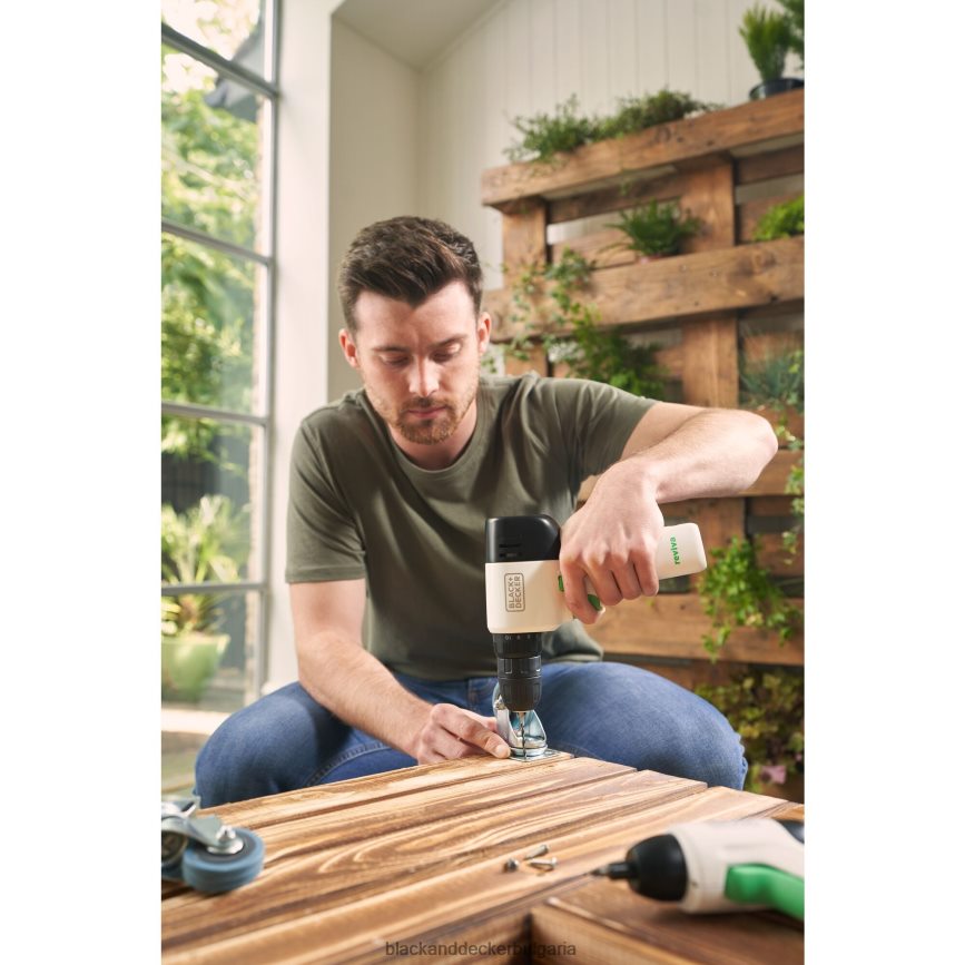 инструменти бг BLACK+DECKER акумулаторна бормашина reviva 12v max със зарядно и двувърха отвертка V8R6ZD532